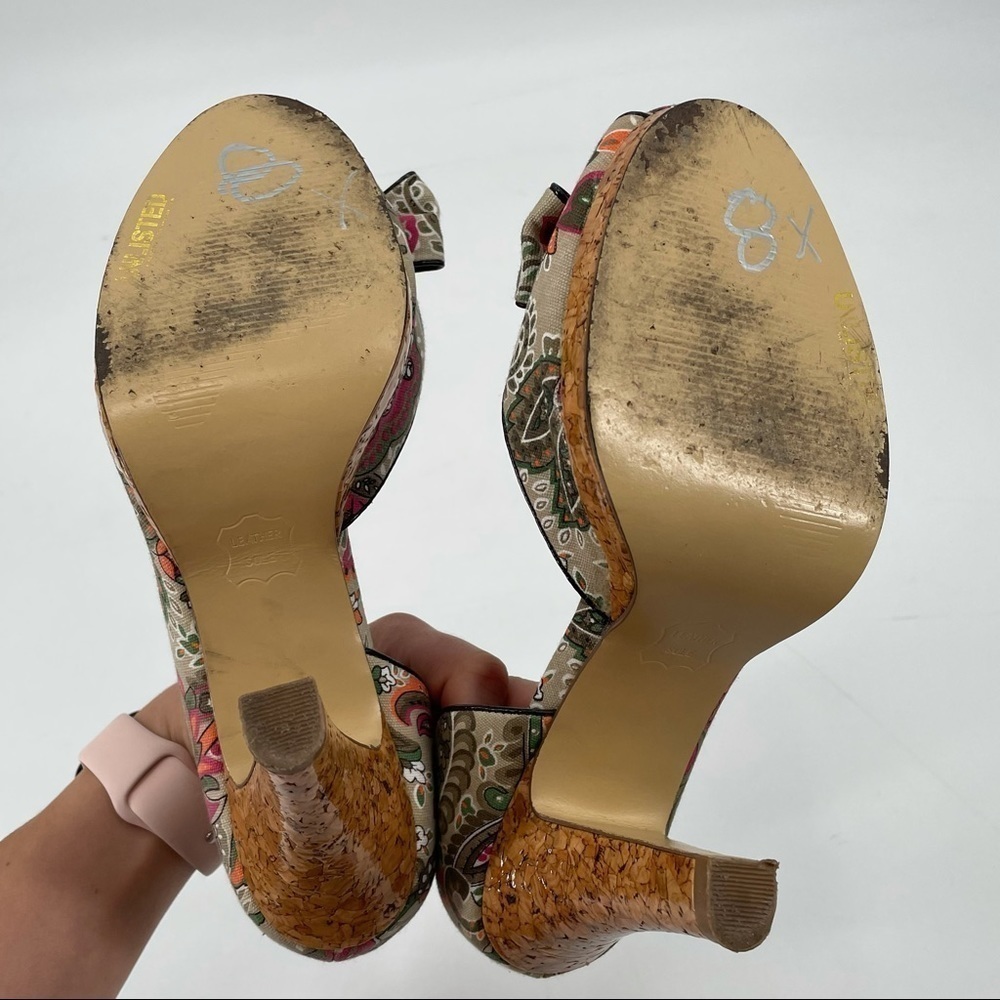 Kenneth Cole Reaction Paisley Peep Toe Heels - Picture 13 of 15